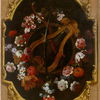 Guirlande de fleurs avec une lyre, un arc et une cible, retenus par un cordon dans un encadrement en trompe-l'oeil